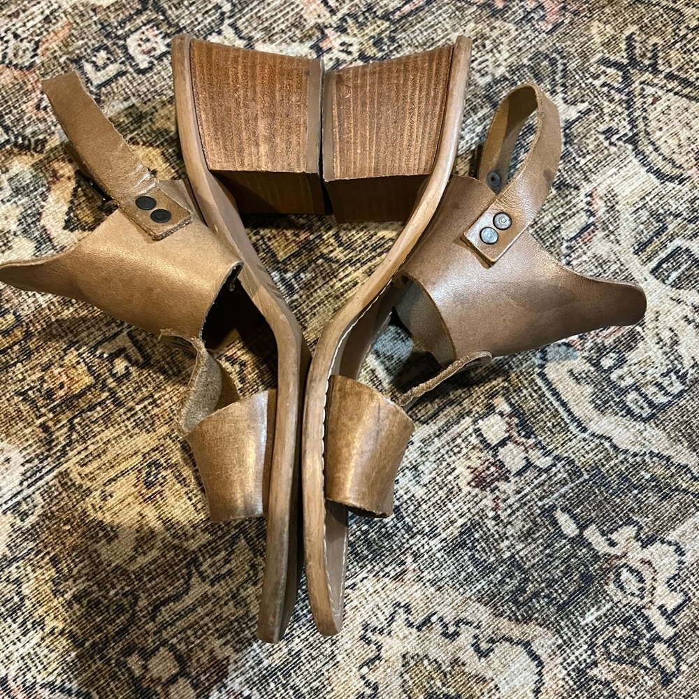 Barbara Barbieri Leather Sandals 9 View 2